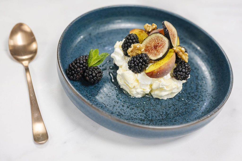 Artisan – Tempest – Eton Mess Coupe 33 EDIT 2